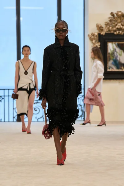 Look 72
